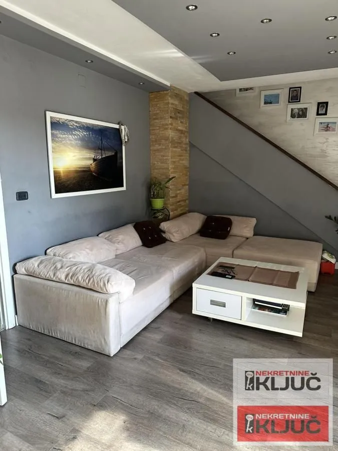 Prodaja, trosoban stan, 81m², Sajmište, Novi Sad