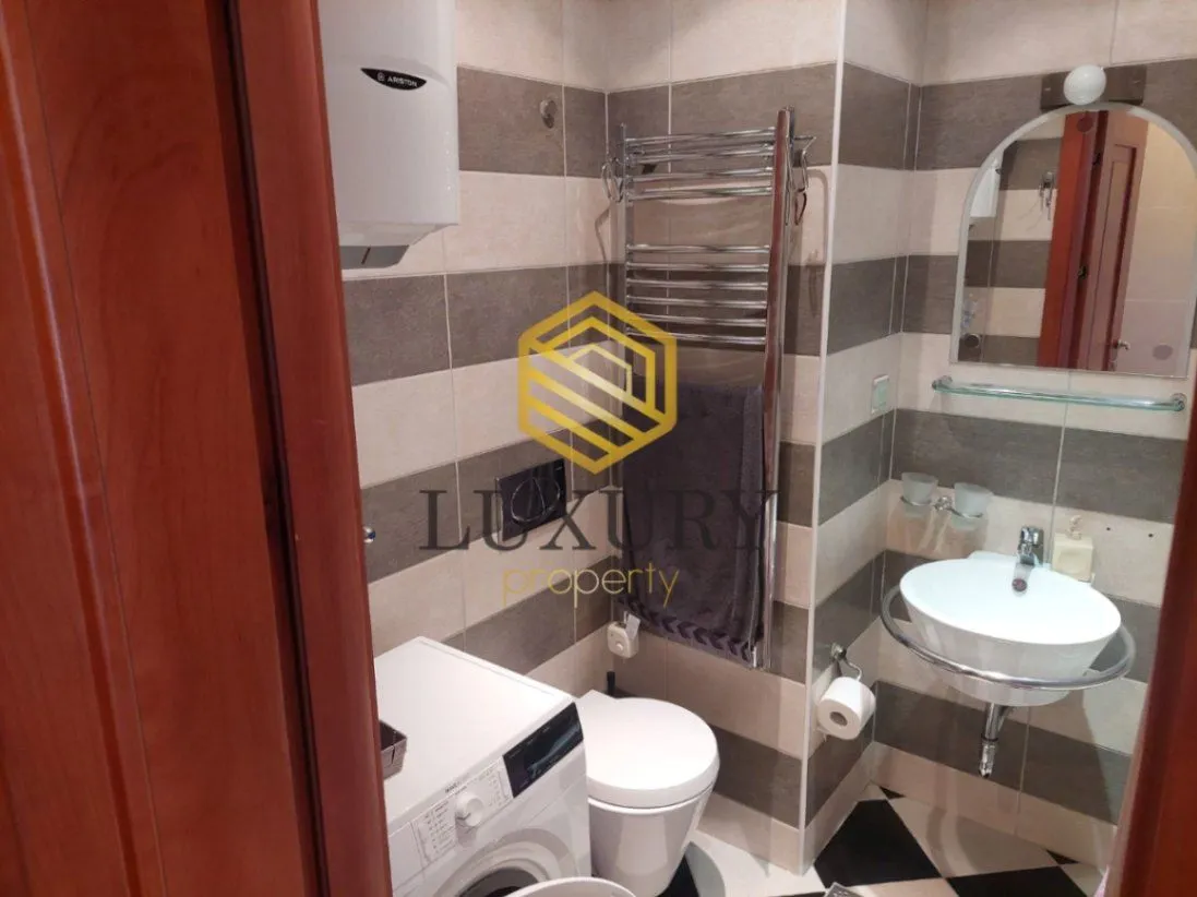 Izdavanje, jednosoban stan, 55m², Centar, Podgorica