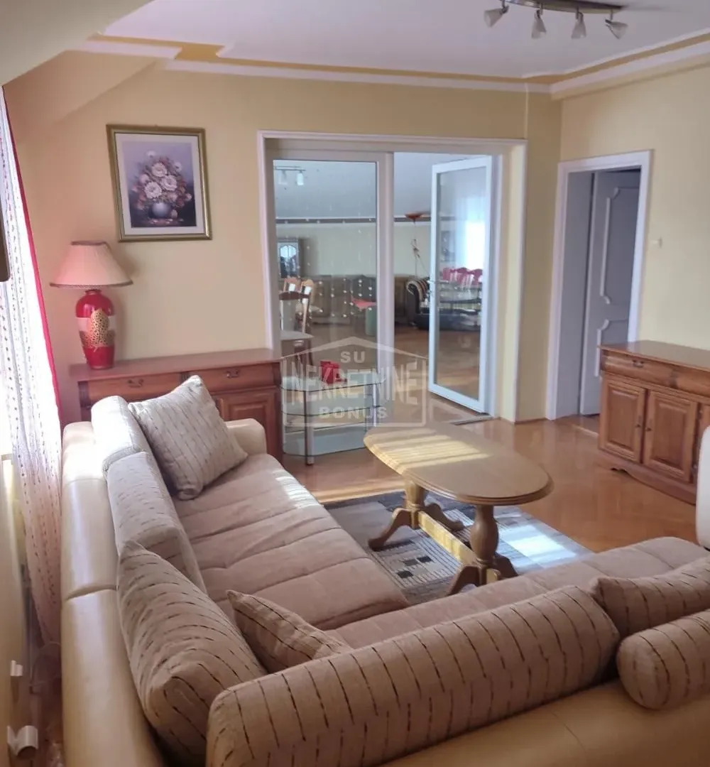 Prodaja, kuća, 388m², Centar, Subotica