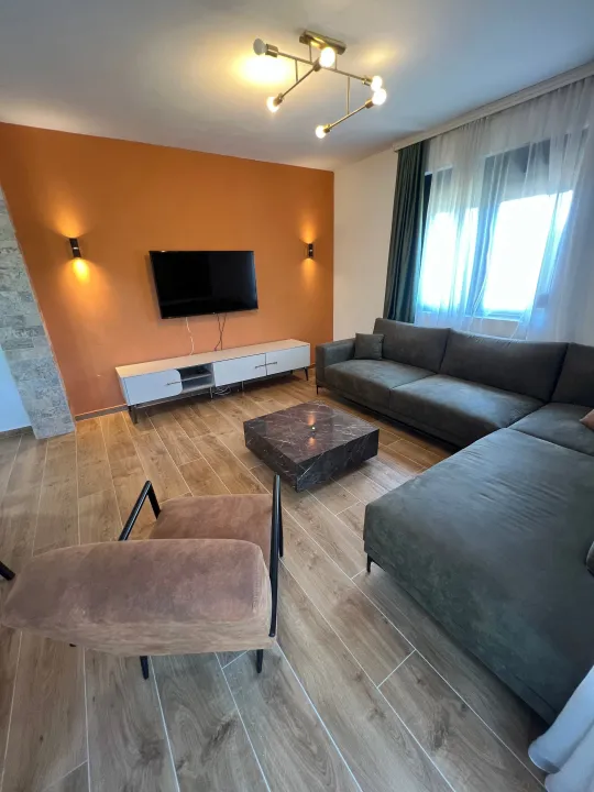 Rent, house, 90m², Tomba, Bar
