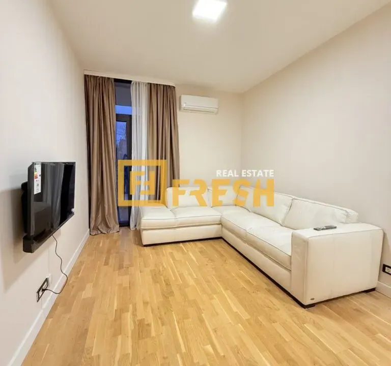 Izdavanje, dvosoban stan, 73m², Blok 9, Podgorica