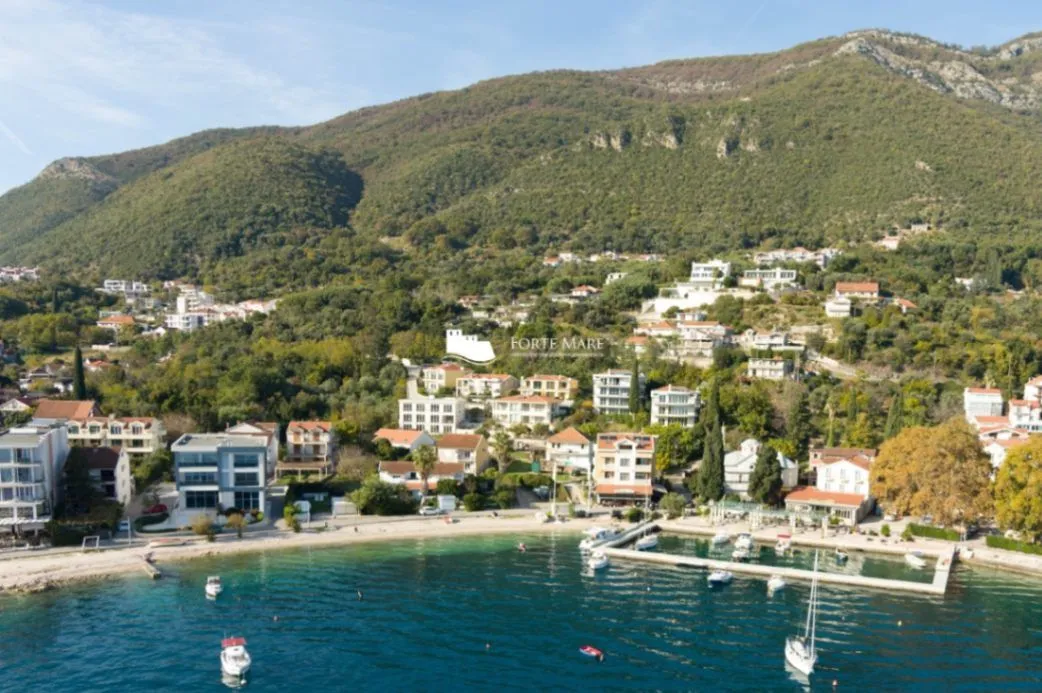 Prodaja, trosoban stan, 107m², Đenovići, Herceg Novi