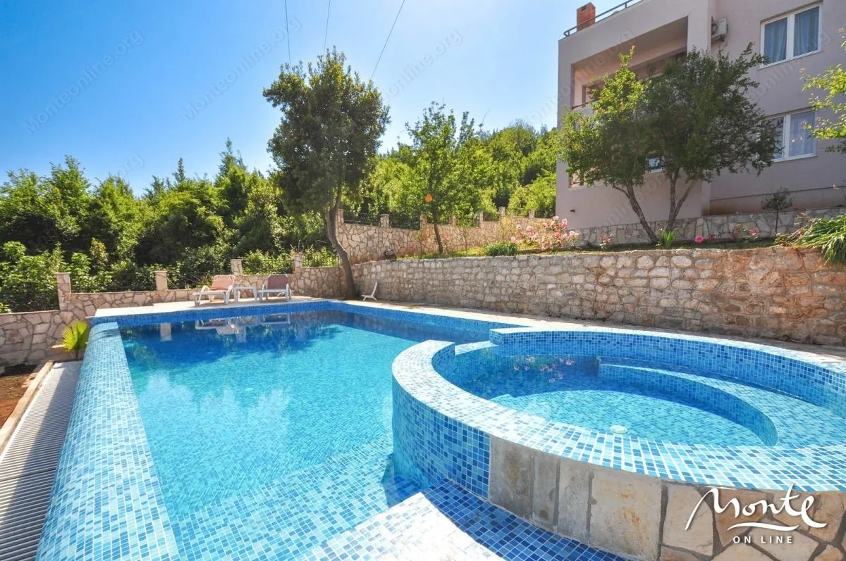 Prodaja, kuća, 260m², Bijela, Herceg Novi