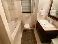 Izdavanje, trosoban stan, 120m², City Kvart, Podgorica - image 3