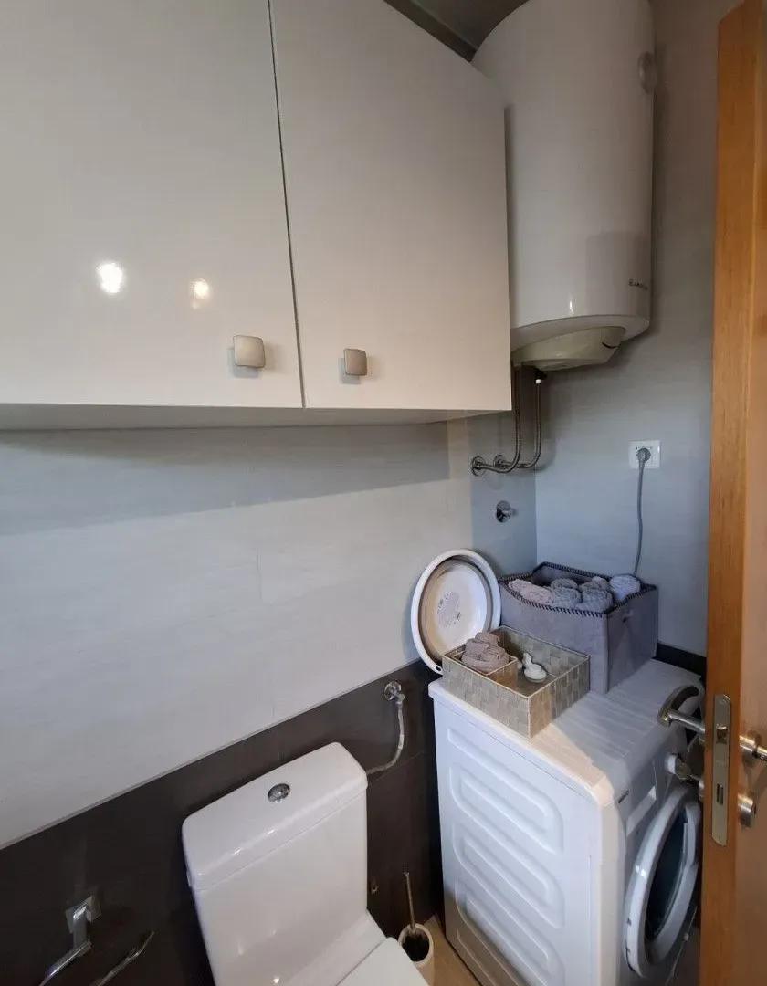 Izdavanje, jednosoban stan, 45m², Blok 9, Podgorica