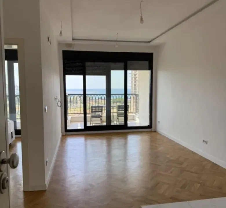 Prodaja, dvosoban stan, 56m², Centar, Bar