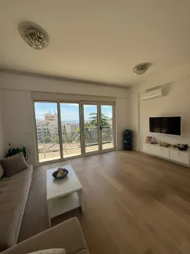 Rent, three bedroom apartment, 90m², Bečići, Budva - image 8