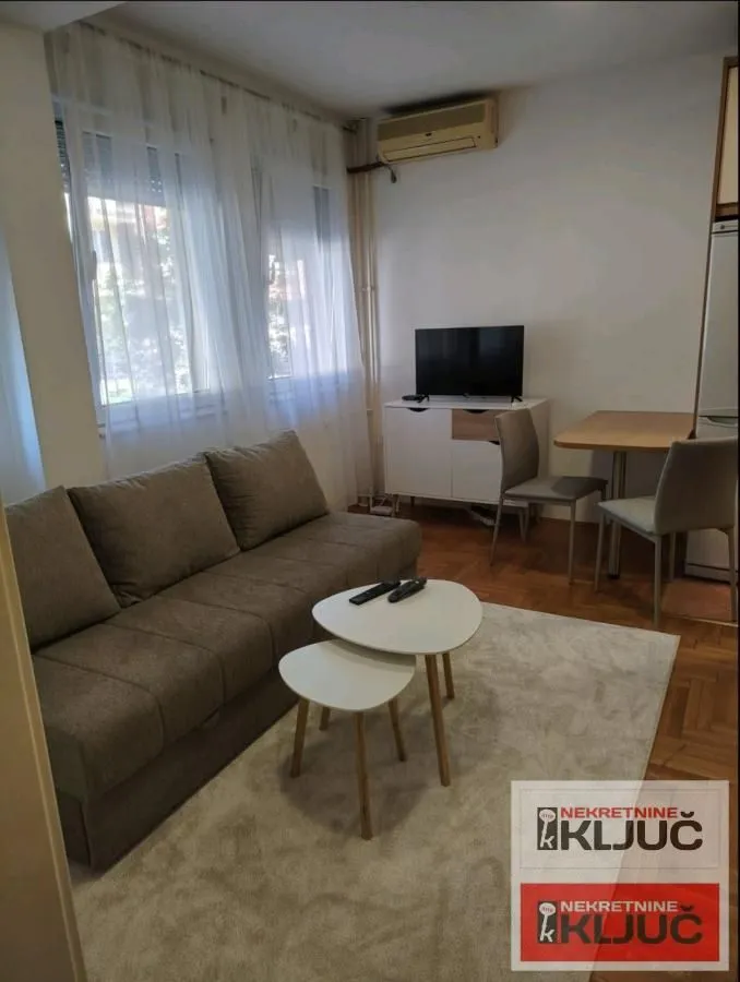 Izdavanje, jednosoban stan, 31m², Grbavica, Novi Sad Sve Podlokacije