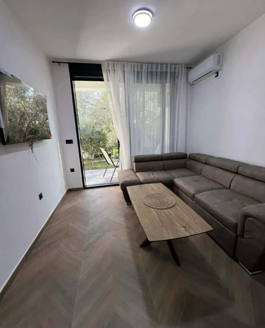 Rent, one bedroom apartment, 50m², Šušanj, Bar