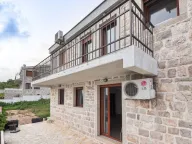 Prodaja,  kuća, 156m2, Petrovac, Budva