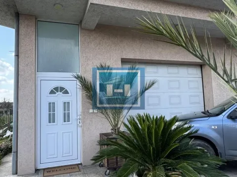 Rent, house, 100m², Ćuprija, Srbija - image 16