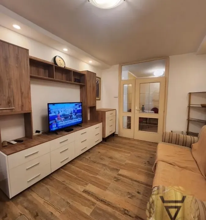 Izdavanje, dvosoban stan, 50m², Voždovac Sve Podlokacije, Beograd