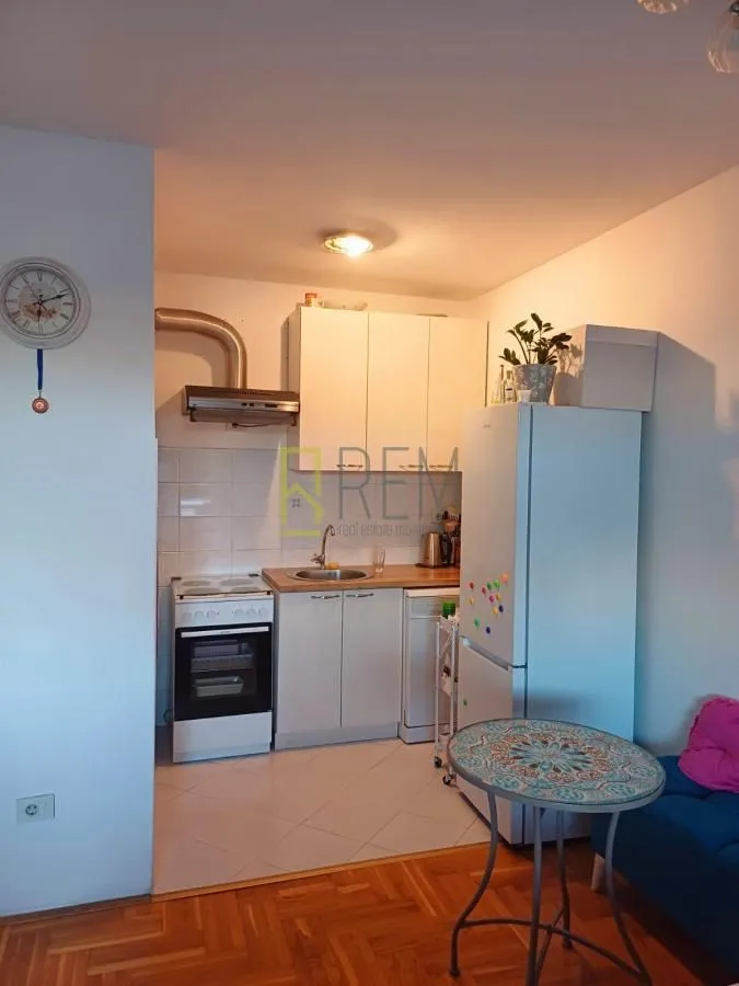 Prodaja, garsonjera, 33m², Podgorica, Crna Gora