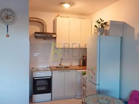 Prodaja, garsonjera, 33m², Podgorica, Crna Gora - image 7