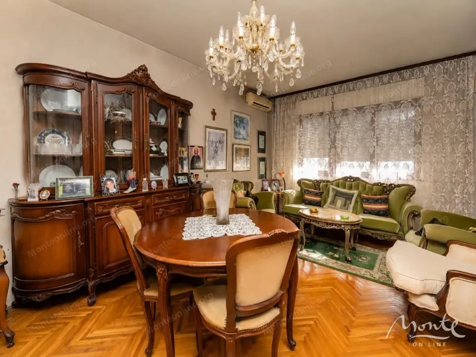 Sale, house, 183m², Gorica C, Podgorica