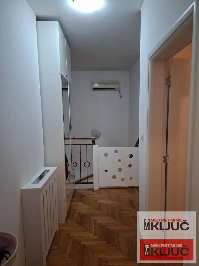 Prodaja, trosoban stan, 70m², Nova Detelinara, Novi Sad Sve Podlokacije