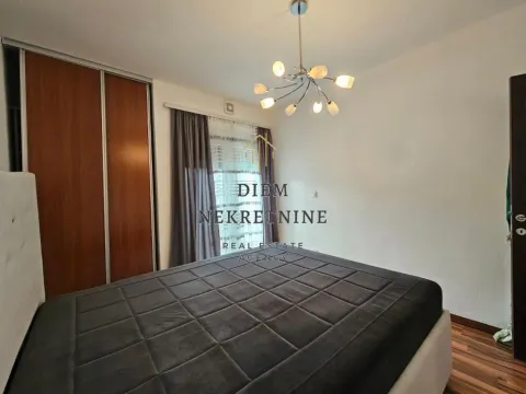 Rent, three bedroom apartment, 120m², Centar, Bar - image 5