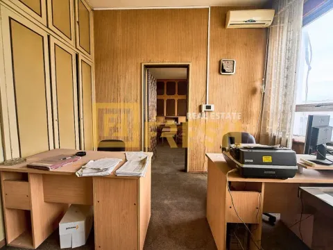 Sale, office space, 54m², Centar, Podgorica - image 2