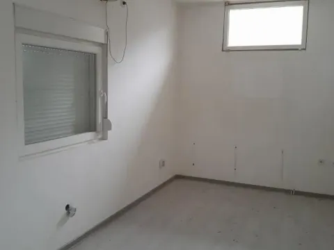 Izdavanje, poslovni prostor, 280m², Niš, Srbija - image 4