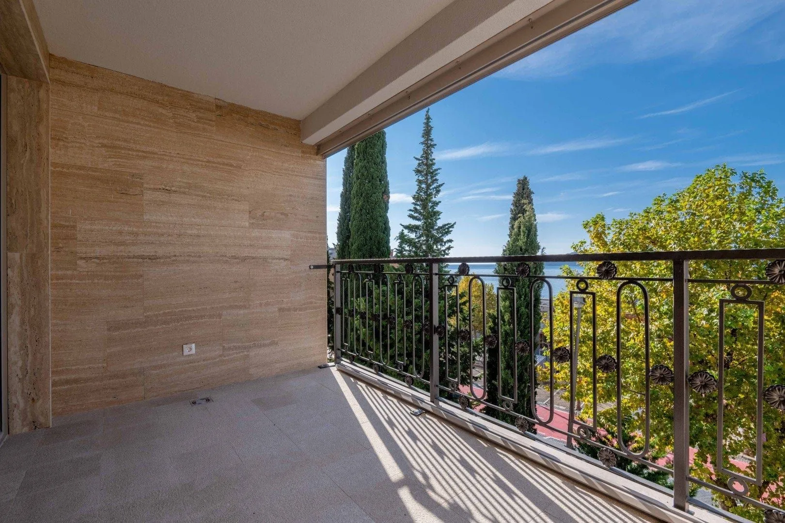 Sale, two bedroom apartment, 67m², Pržno, Budva