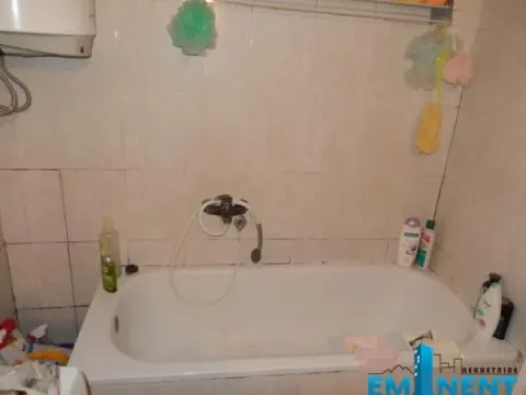 Sale, house, 300m², Dušanovac, Voždovac Sve Podlokacije - image 8