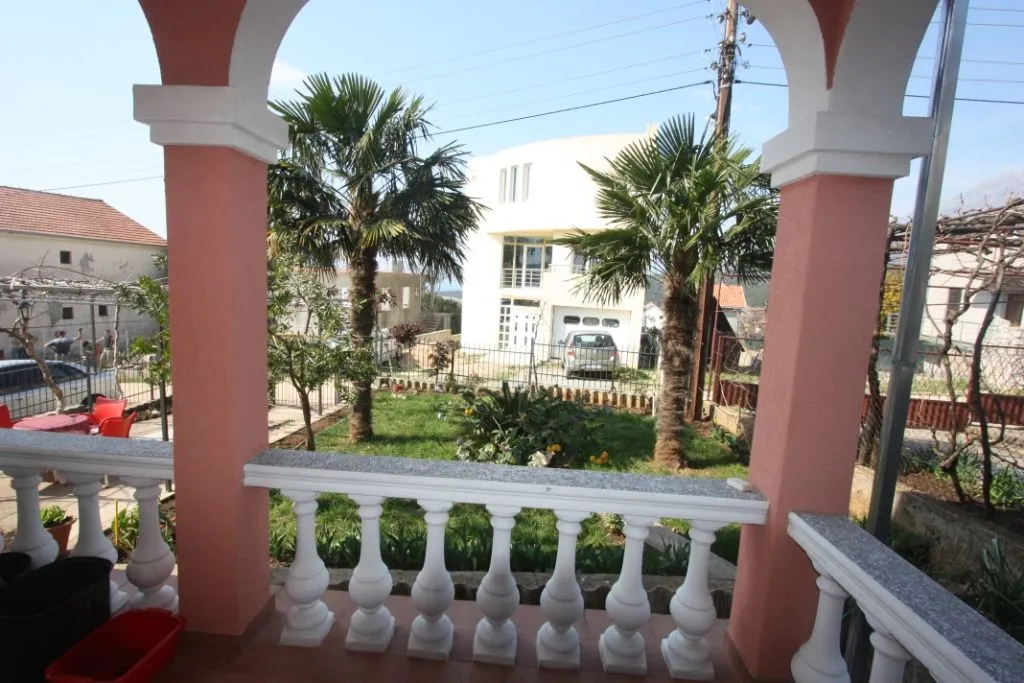 Sale, house, 130m², Utjeha, Bar