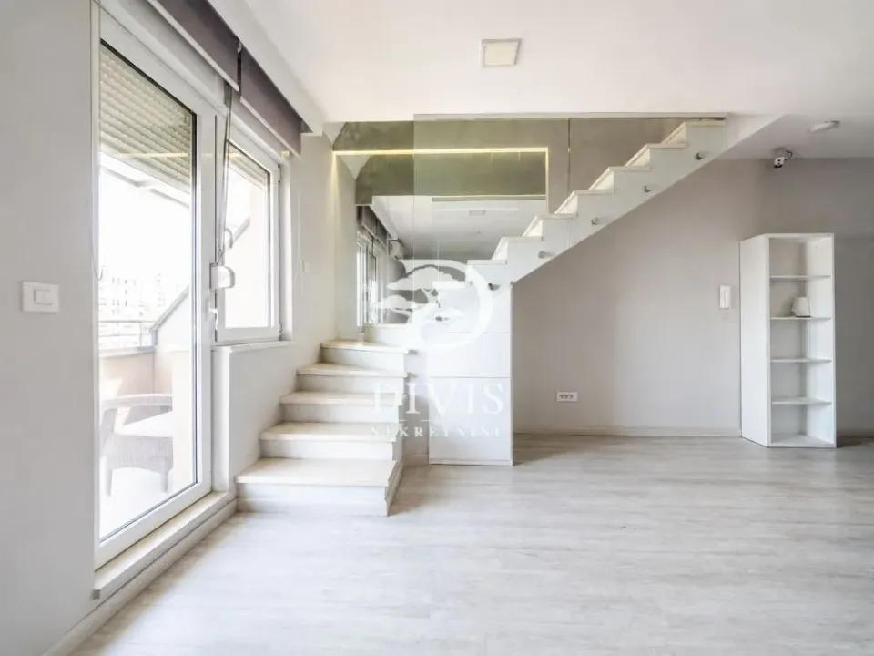 Sale, apartment, 118m², Đeram Pijaca, Beograd