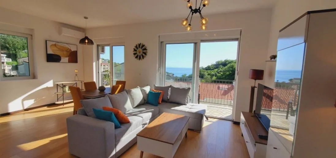 Daily-rent, two bedroom apartment, 76m², Pržno, Budva