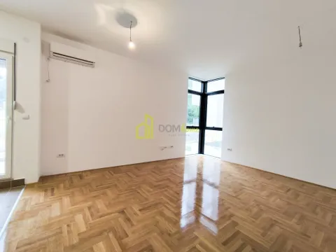 Izdavanje, jednosoban stan, 56m², Tivat, Crna Gora - image 5