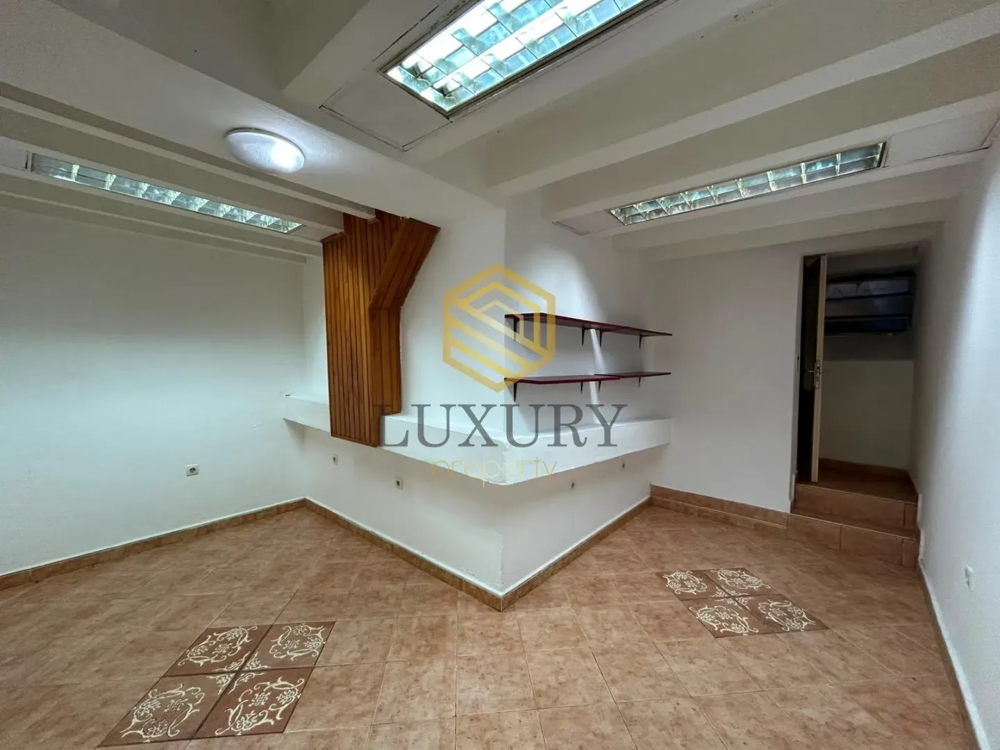 Rent, office space, 24m², Centar, Podgorica