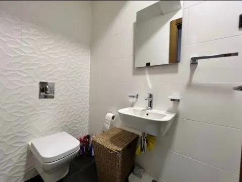 Izdavanje, dvosoban stan, 72m², Ljubović, Podgorica - image 10