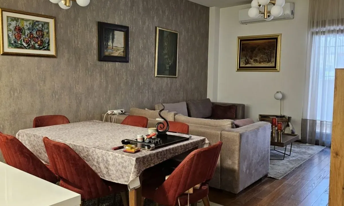 Prodaja, trosoban stan, 89m², Malo Brdo, Podgorica