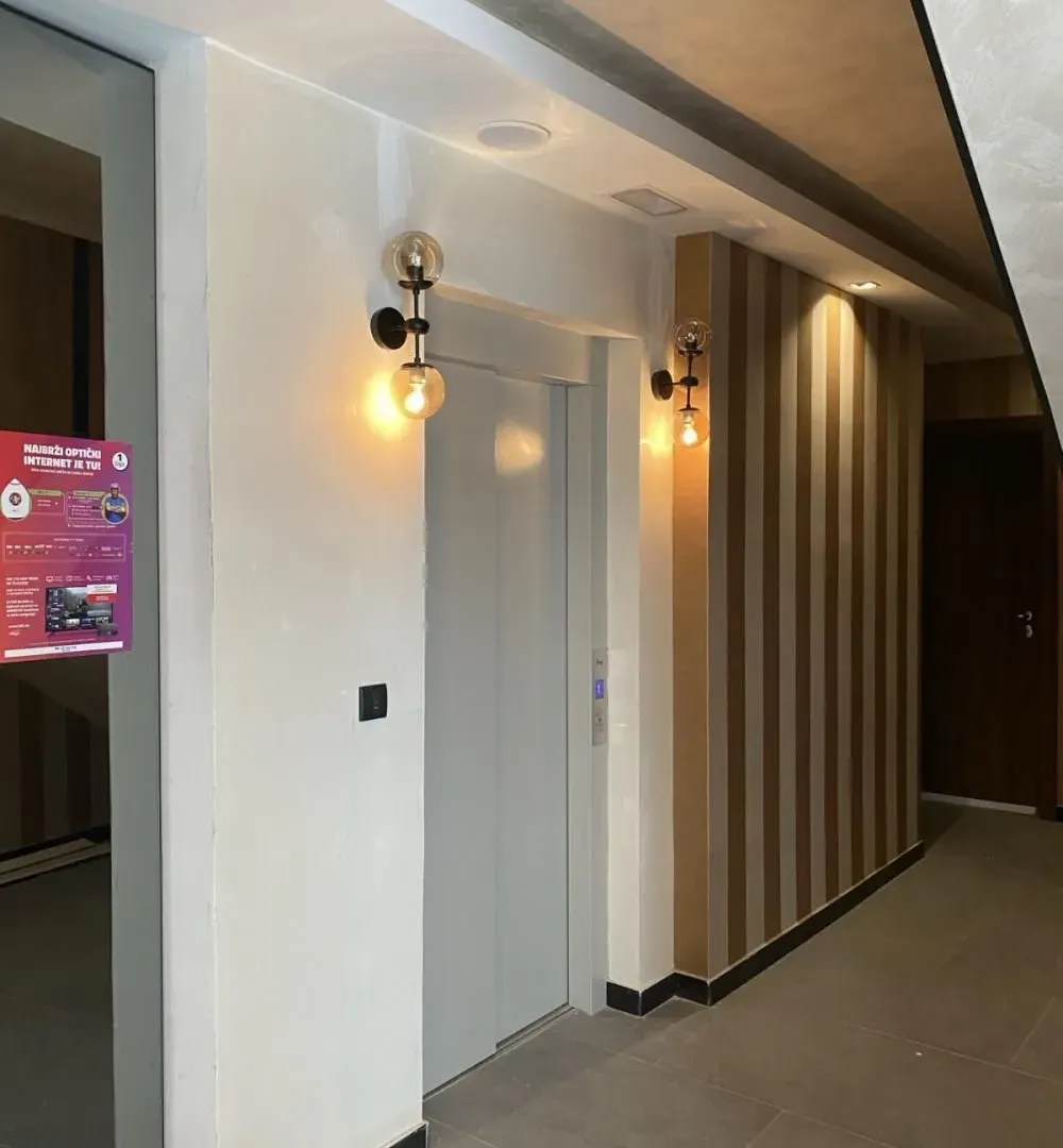 Izdavanje, jednosoban stan, 38m², Lekino Brdo, Voždovac Sve Podlokacije