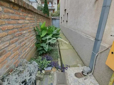 Prodaja, kuća, 180m², Voždovac Sve Podlokacije, Beograd - image 20