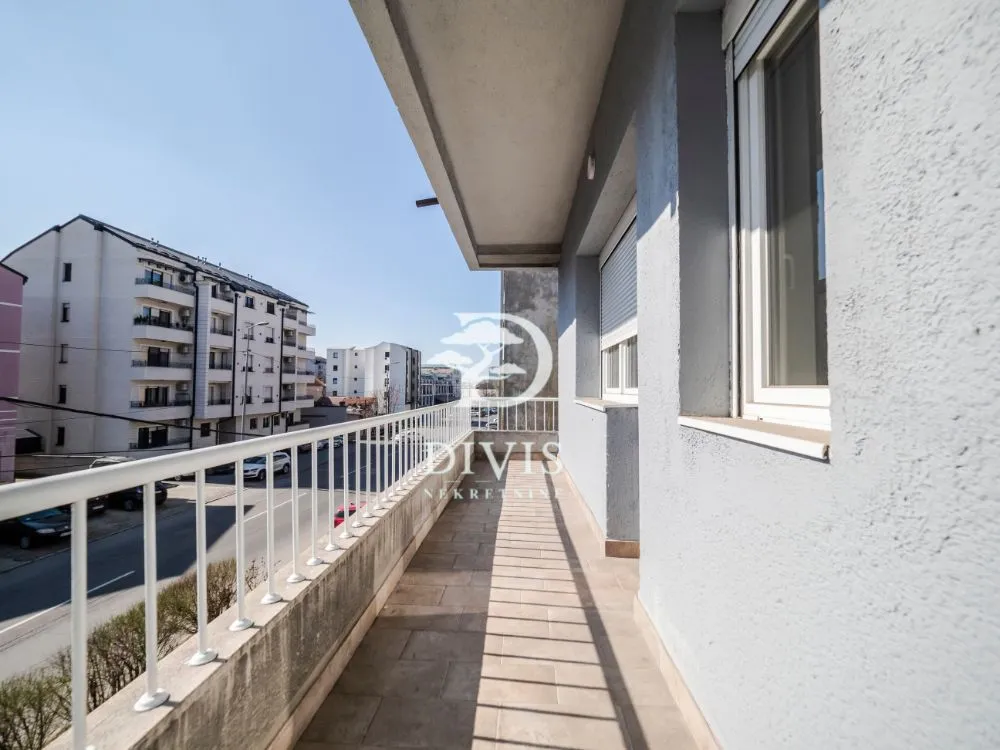 Prodaja, trosoban stan, 78m², Južni Bulevar, Vračar Sve Podlokacije