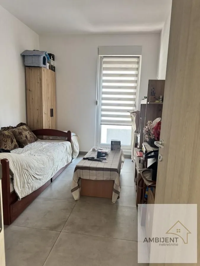 Prodaja, trosoban stan, 71m², Stari Banovci, Stara Pazova