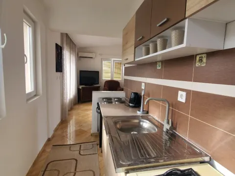 Rent, one bedroom apartment, 40m², Bjeliši, Bar - image 4