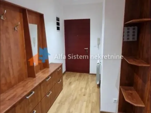 Izdavanje, četvorosoban stan, 126m², Kalenić Pijaca, Vračar Sve Podlokacije - image 9