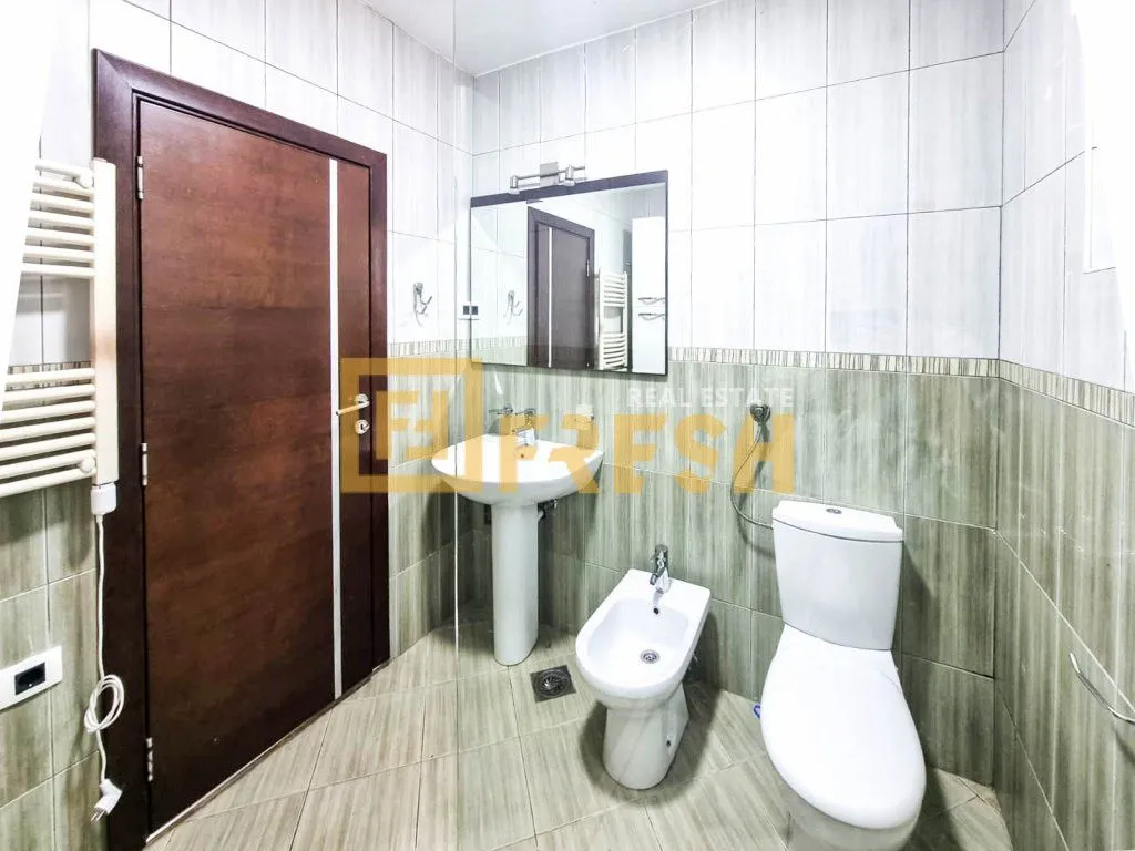 Rent, house, 250m², Mareza, Podgorica