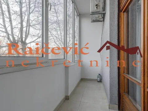 Izdavanje, trosoban stan, 102m², Vračar, Šid - image 5