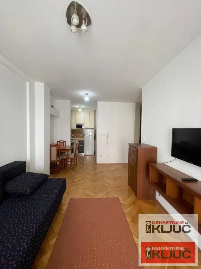 Izdavanje, jednosoban stan, 41m², Nova Detelinara, Novi Sad Sve Podlokacije