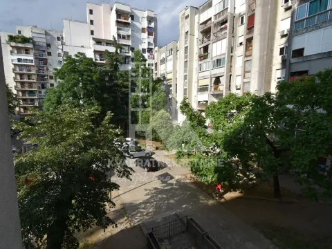 Sale, four bedroom apartment, 120m², Blok 7, Podgorica - image 10