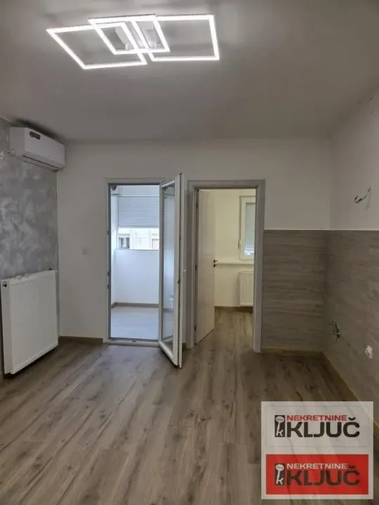 Sale, one bedroom apartment, 33m², Bulevar Oslobodjenja, Novi Sad Sve Podlokacije