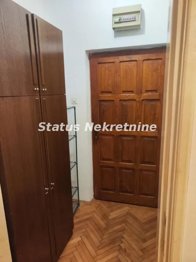 Izdavanje, jednosoban stan, 33m², Grbavica, Novi Sad Sve Podlokacije