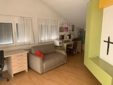 Prodaja, kuća, 250m², Donja Gorica, Podgorica - image 13