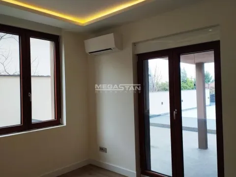 Izdavanje, četvorosoban stan, 156m², Senjak, Beograd - image 4