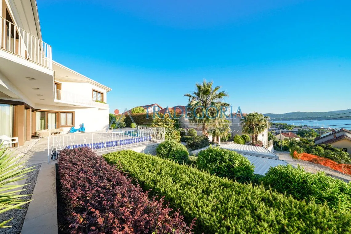 Prodaja, kuća, 285m², Tivat, Crna Gora