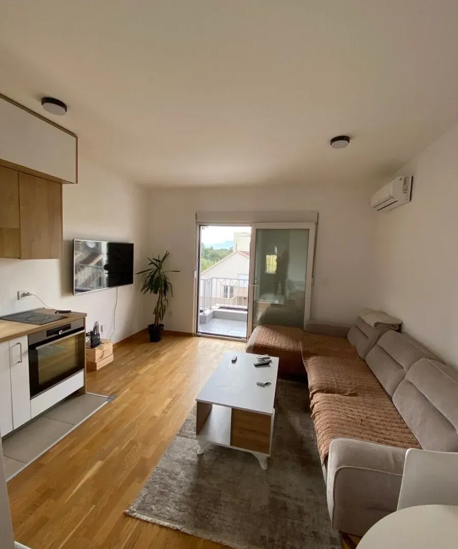 Rent, apartment, 45m², Stari Aerodrom, Podgorica