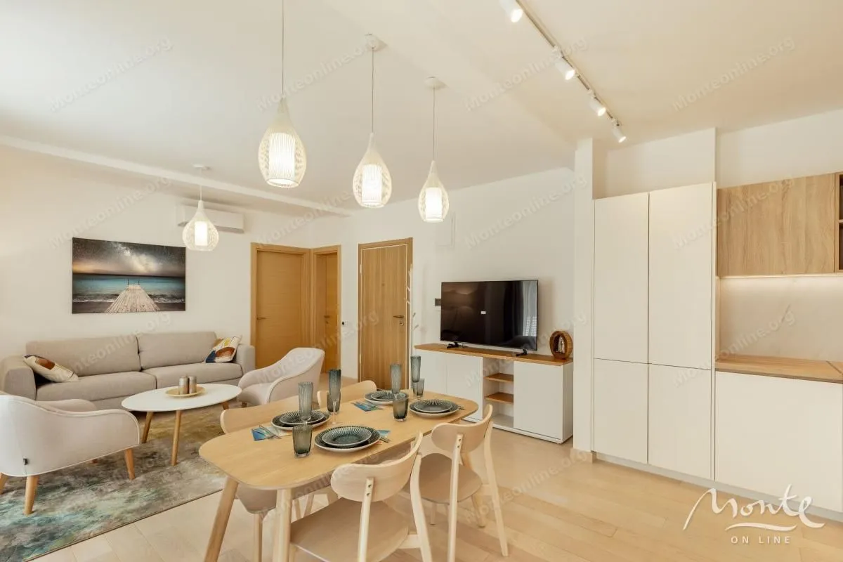 Prodaja, jednosoban stan, 65m², Herceg Novi, Crna Gora