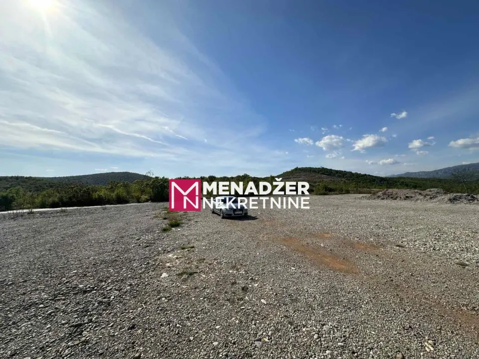 Sale, land lot, 70000m², Piperi, Podgorica